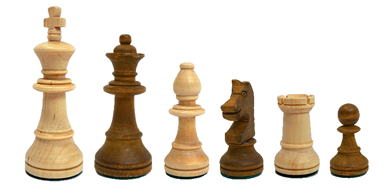 peças de xadrez em uma mesa de madeira 933465 Foto de stock no Vecteezy